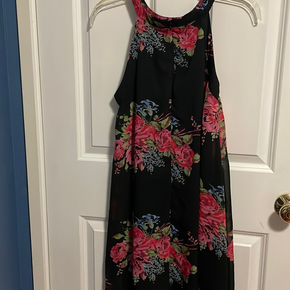 Betsey Johnson. Floral dress women’s sleeveless, black, flower designs.